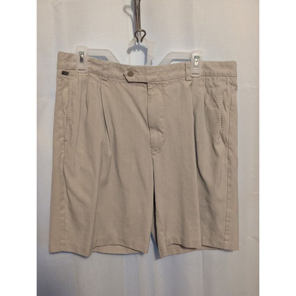 Vintage Tommy Bahama Men's Khaki Pleated Relaxed Fit Silk/Cotton Shorts Size 35